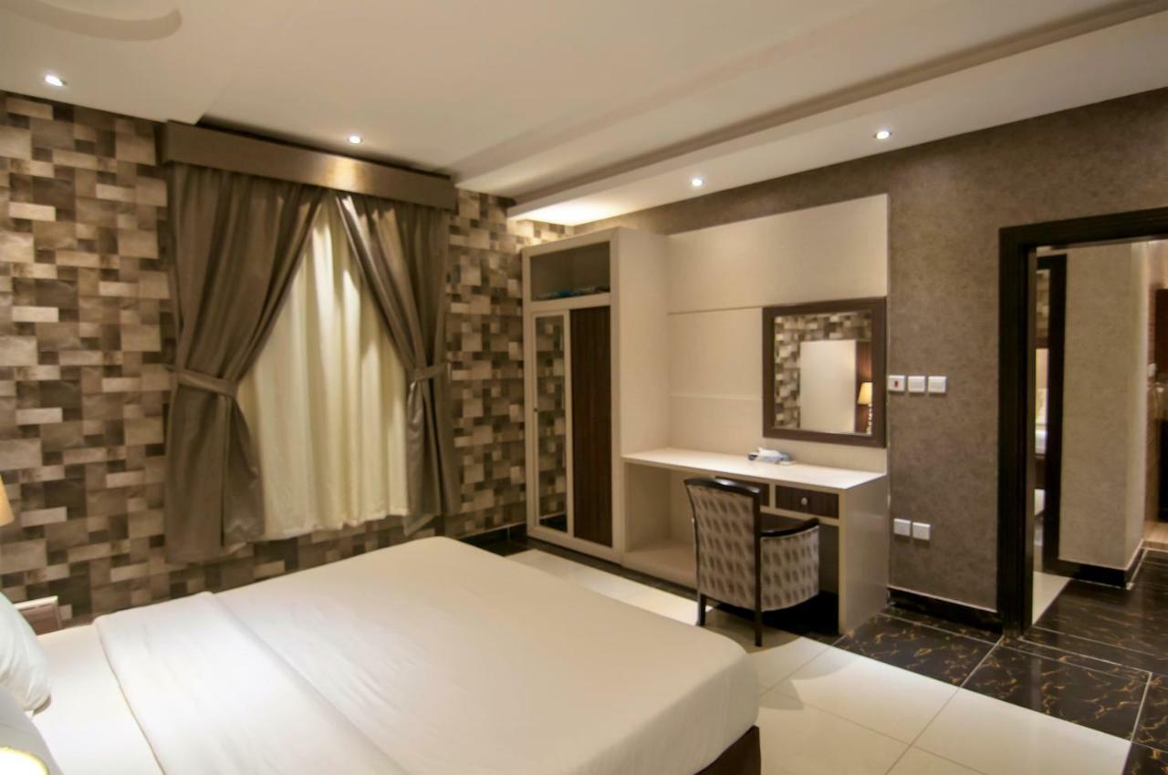 Elite Suites Hotel - Al Muruj Rijád Exteriér fotografie
